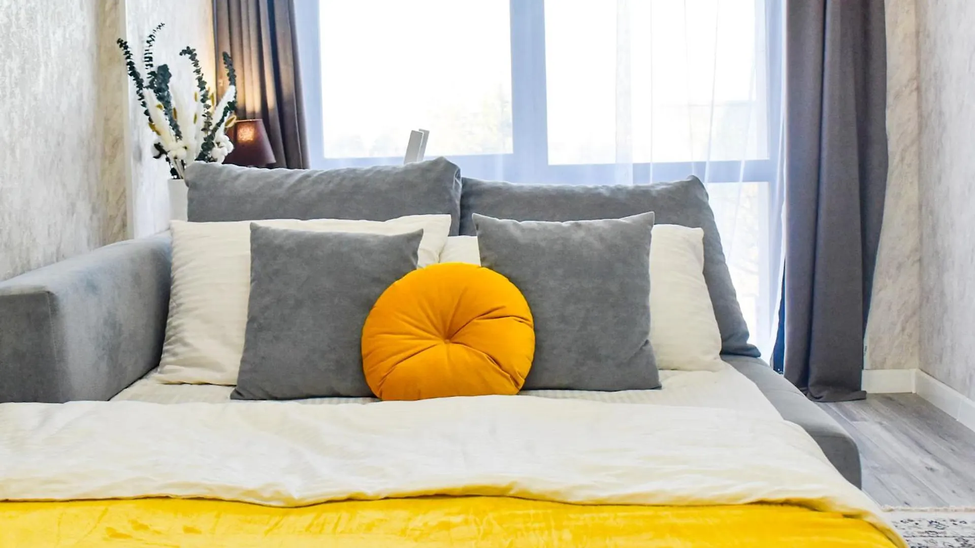 Апортоменты С Видом На Город Almaty Apartment